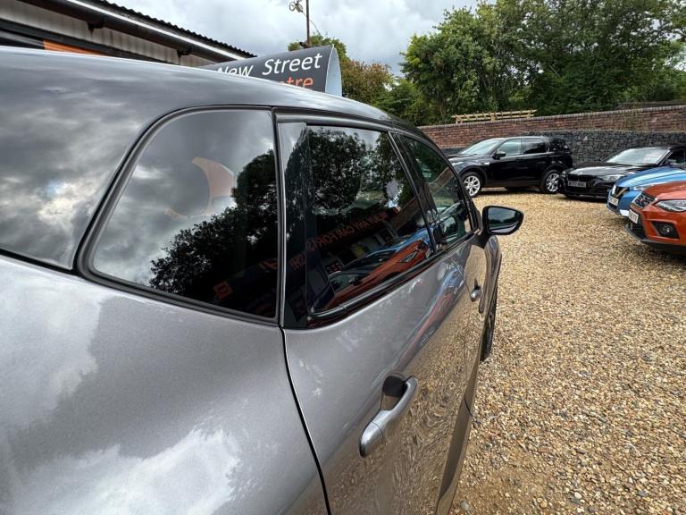 2017 Renault Captur 0.9 TCe ENERGY Dynamique S Nav Euro 6 (s/s) 5dr HATCHBACK Petrol Manual