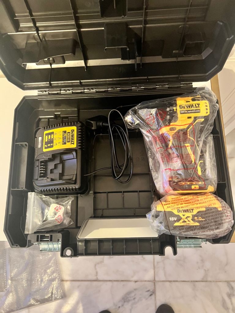 DeWalt 18V XR Brushless Compact Combi Drill,