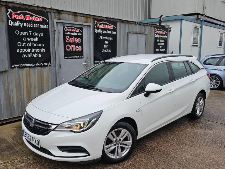 2017 Vauxhall Astra 1.6 CDTi ecoTEC BlueInjection Tech Line Nav Sports Tourer Euro 6 5dr ESTATE D...