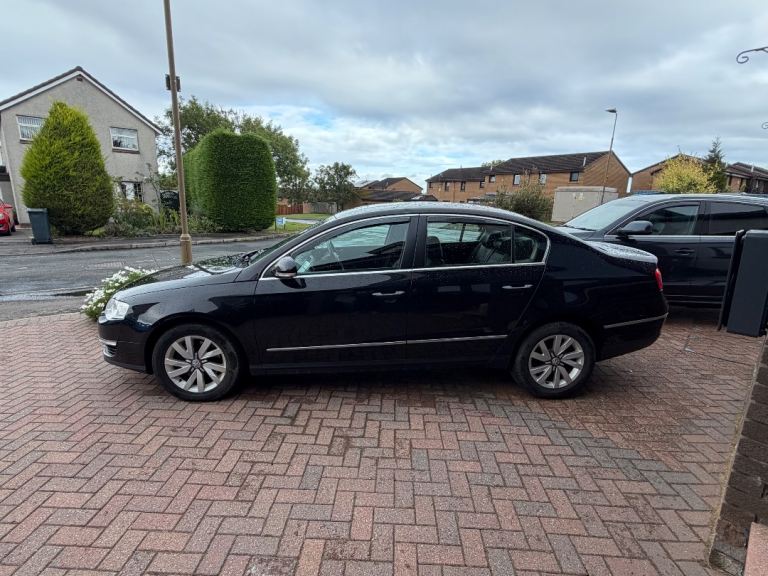 Volkswagen, PASSAT, Saloon, 2009, Semi-Auto, 1968 (cc), 4 doors