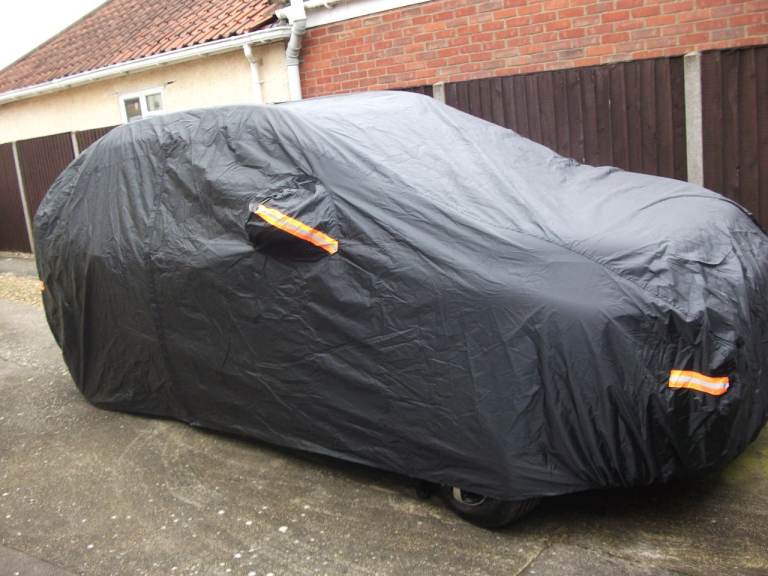 FULL CAR COVER MEDIUM  TO LARGE VEHICLE(,SEE PICS)
