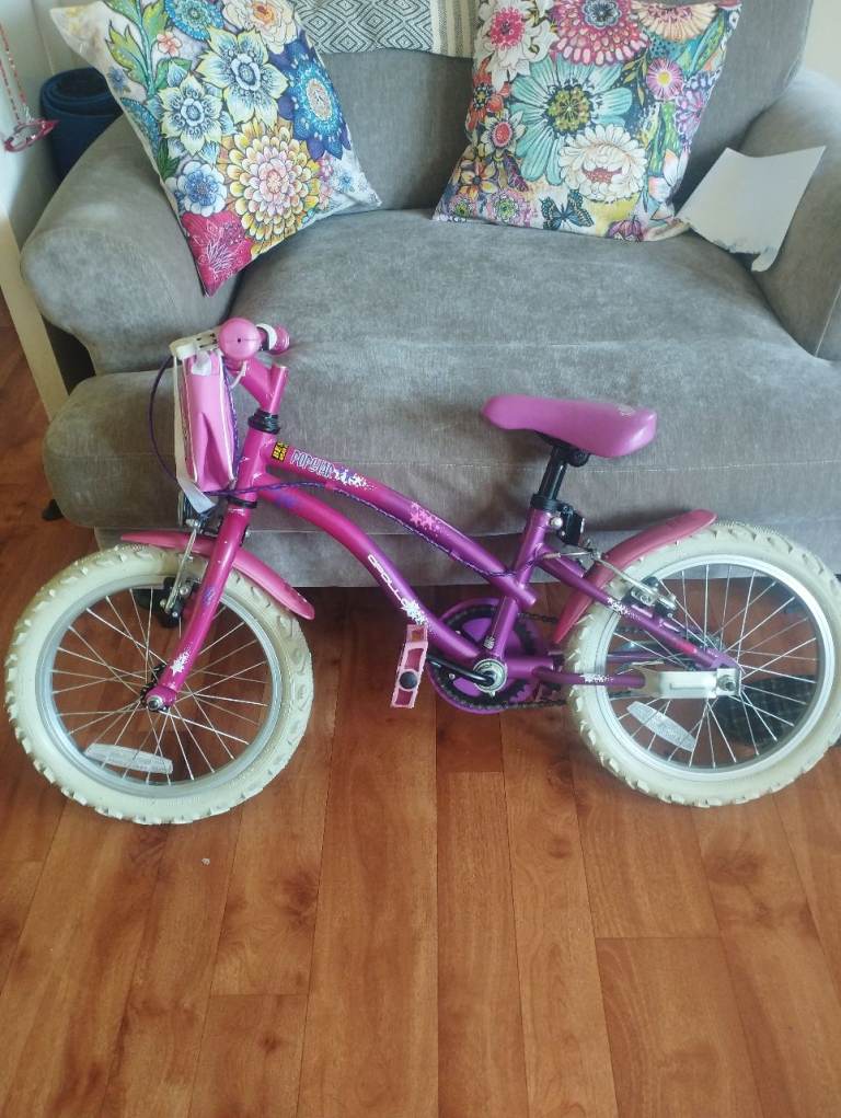 Girls bike  16 inch wheels