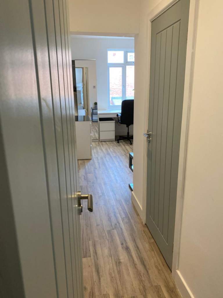 Spacious & Cosy Studio Flat for Rent CV2 4FF