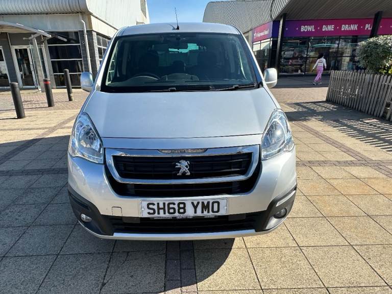 2019 Peugeot Partner Tepee Active - New Years MOT - Automatic - ULEZ Compliant