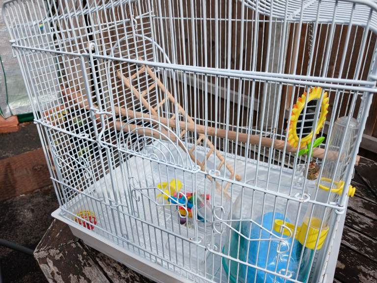 White Wire Pet Cage with Accessories – Good Condition