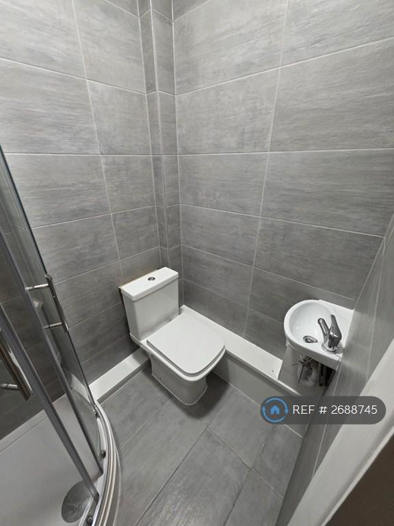 1 bedroom in Charlton Lane, London, SE7 (#2688745)