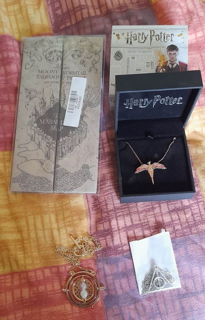 HARRY POTTER COLLECTABLES