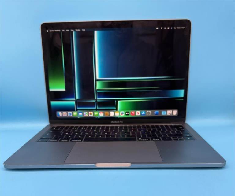 Space Grey New Design Apple MacBook Pro Type C New style intel i5 New Flash SSD Ultra Fast Thin