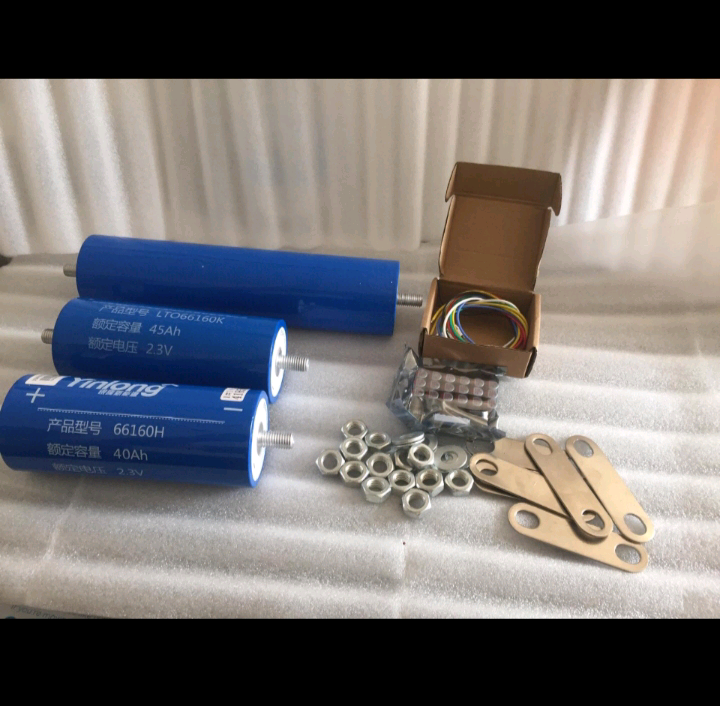 Lithium cell batteries 