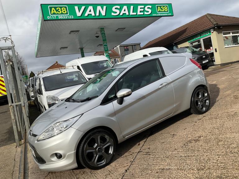 2011 Ford Fiesta SPORT 1.6 TDCI 95 BHP 5 SPEED PANEL VAN NO VAT CAR DERIVED VAN Diesel Manual