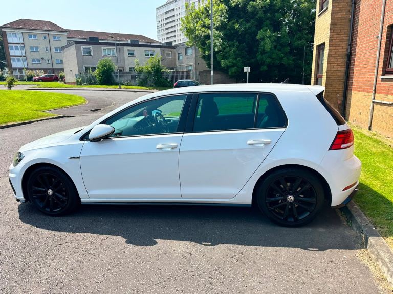 Volkswagen Golf R Line