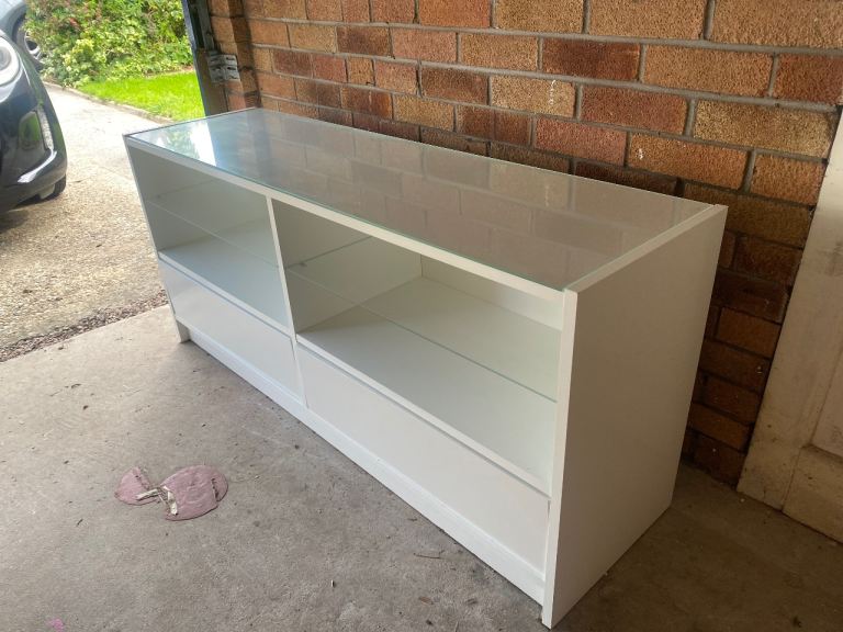 White Wooden Storage Unit with Glass Top – Good Condition