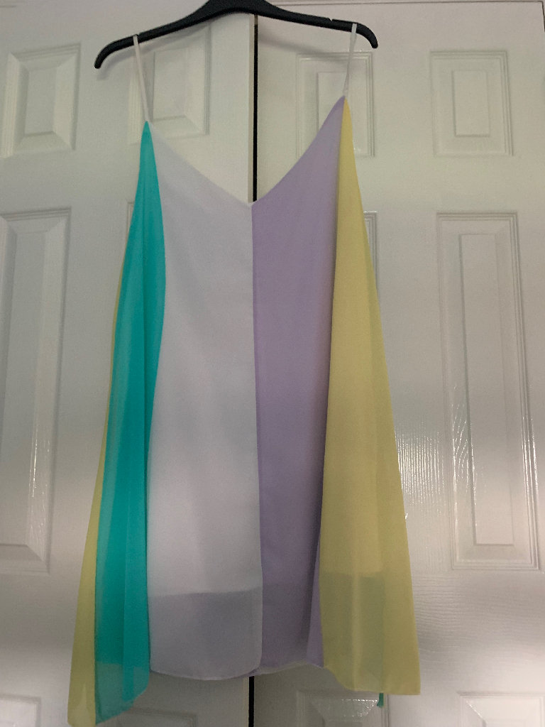 Stunning ladies dress never worn 