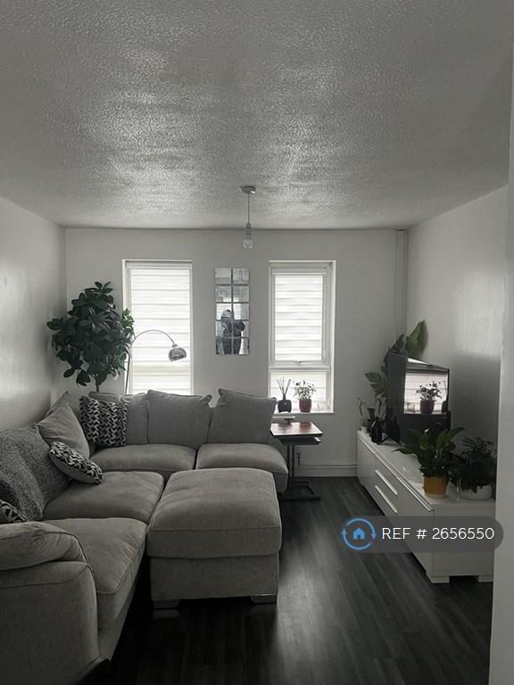 3 bedroom house in Northampton, Northampton, NN3 (3 bed) (#2656550)