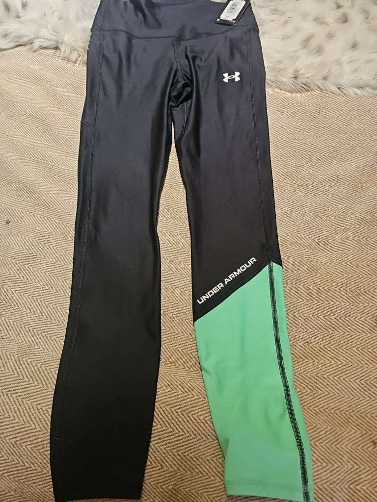 Ladies Under Armour Leggings Size M BRAND NEW with Tags
