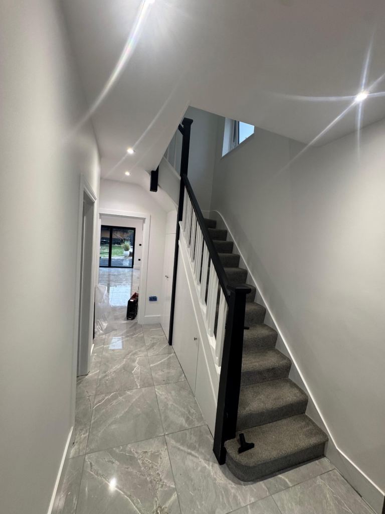 Experienced builder/ roofer 