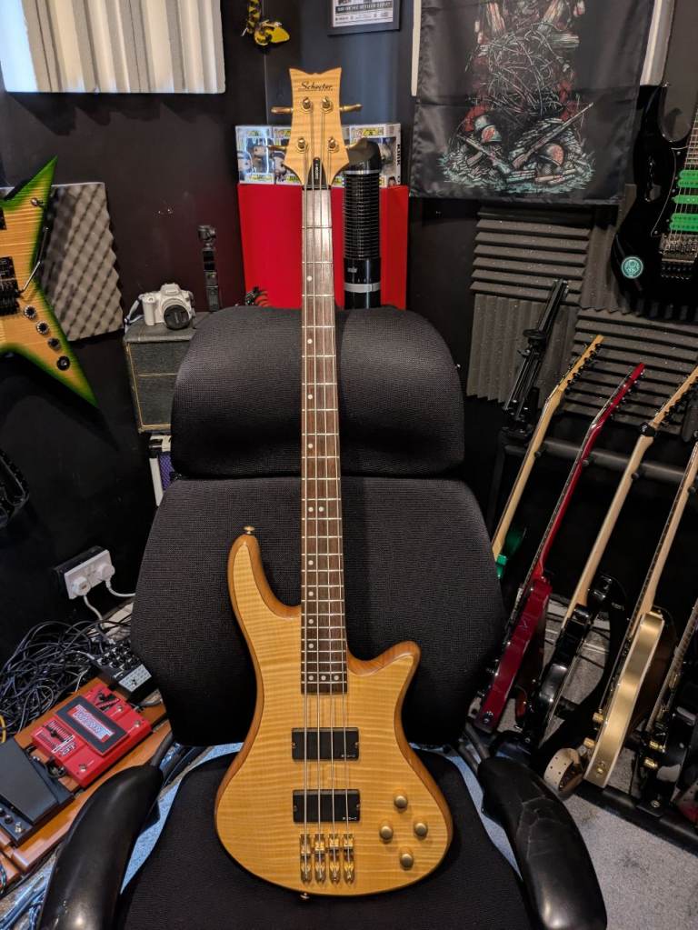 Schecter custom 4 bass guitar