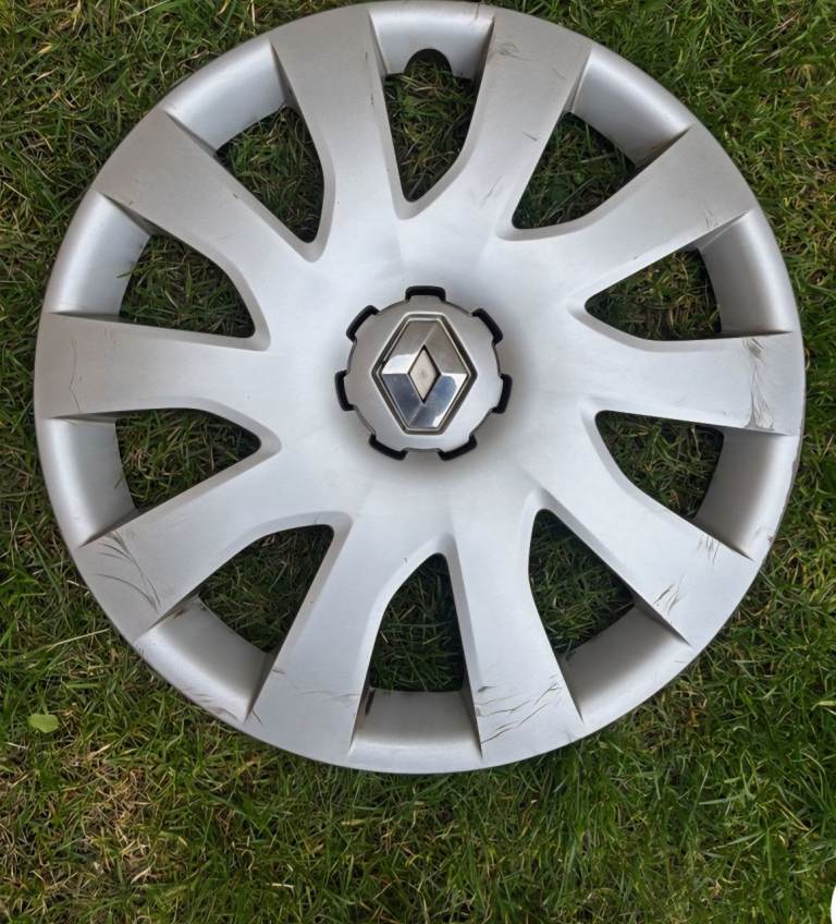 Set of renault 16inch wheel trims. From my trafic. Very good condition