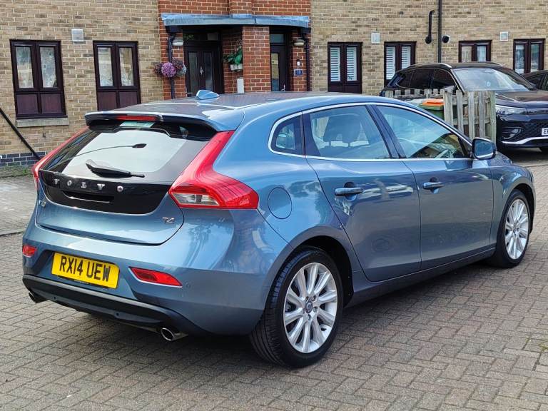 2014 volvo v40 1.6 automatic petrol 