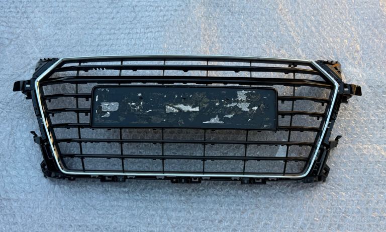 GenuineAudi TT S-line 15-on Front Bumper Grill Genuine Oem 850.853,651. Condition its used 