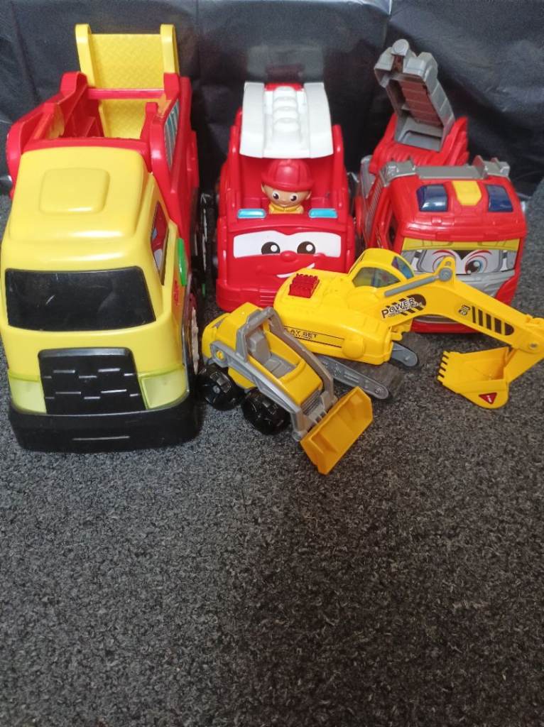 5 large Toy vehicles 