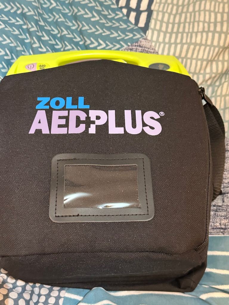 Zoll AED plus fully automatic worth over £1000