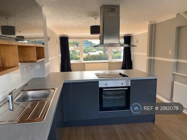 2 bedroom flat in The Wicket, Hythe, Southampton, SO45 (2 bed) (#2912078)