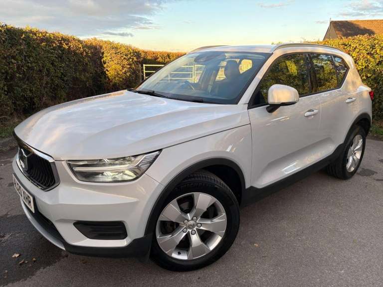2020 Volvo XC40 2.0 D3 Momentum Euro 6 (s/s) 5dr ESTATE Diesel Manual