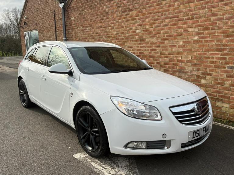  Vauxhall Insignia 2.0 CDTi SRi Nav Sports Tourer Auto Euro 5 5dr Diesel Automatic