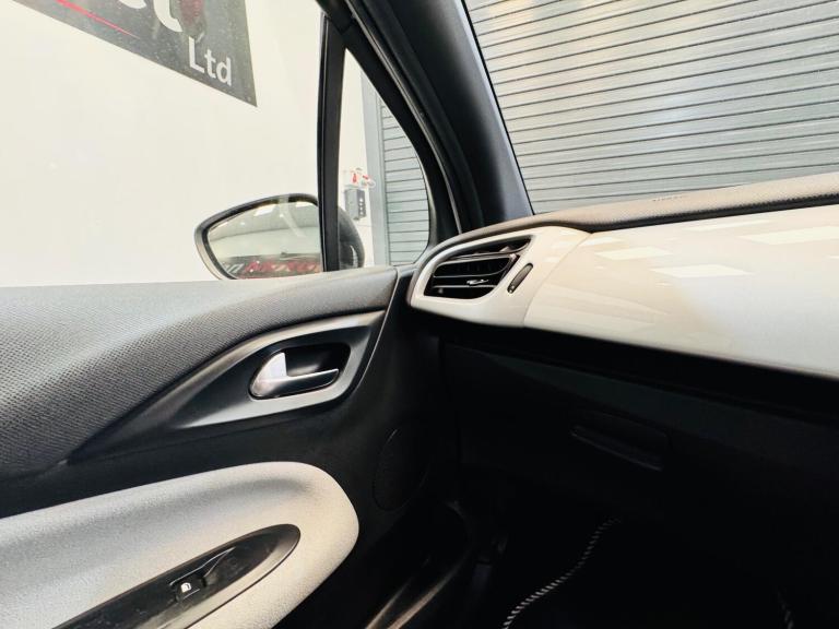 2014 Citroen DS3 1.2 VTi DSign Euro 5 2dr CONVERTIBLE Petrol Manual