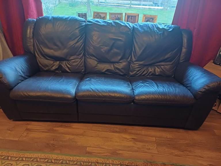 3 2 1 leather suite 