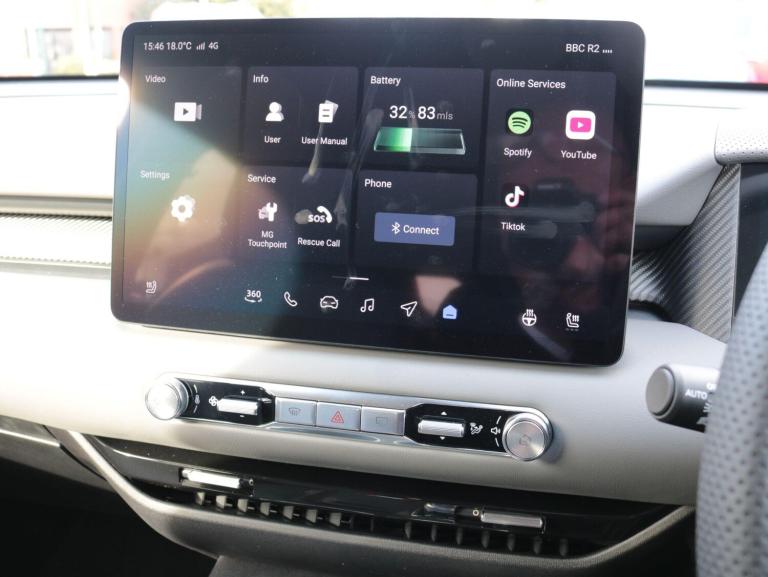 2025 MG MGS5 64kWh Trophy Long Range SUV 5dr Electric Auto (231 ps) HATCHBACK Electric Automatic