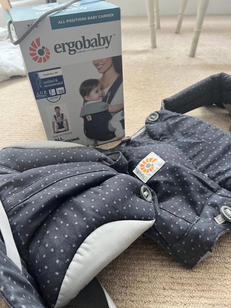 Price is negotiable! Ergobaby all positions 360 cotton baby carrier - starry sky