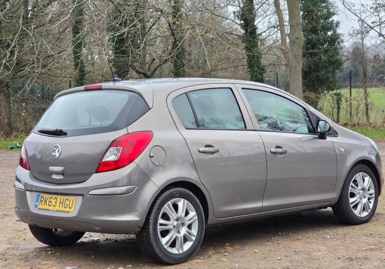 VAUXHALL CORSA 1.4 PETROL MANUAL IN TOP CONDITION. LONG MOT. SERVICE HISTORY