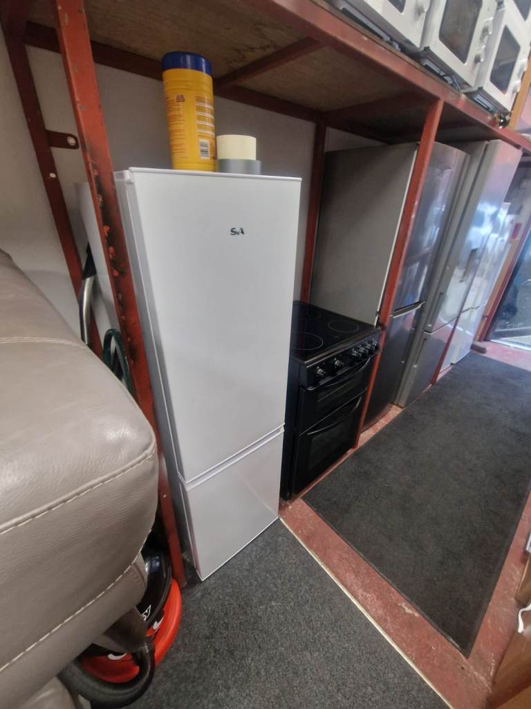 Fridge freezer £140