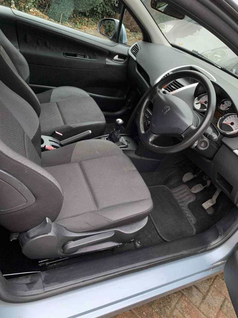 Peugeot, 207 Hatchback 2009 Manual, 1.4 petrol Low Miles
