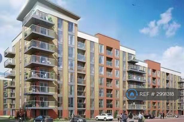2 bedroom flat in Oscar Wilde Road, Reading, RG1 (2 bed) (#2991318)