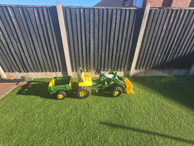 Kids tractor and trailor