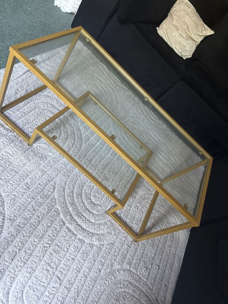 Glass tea table 