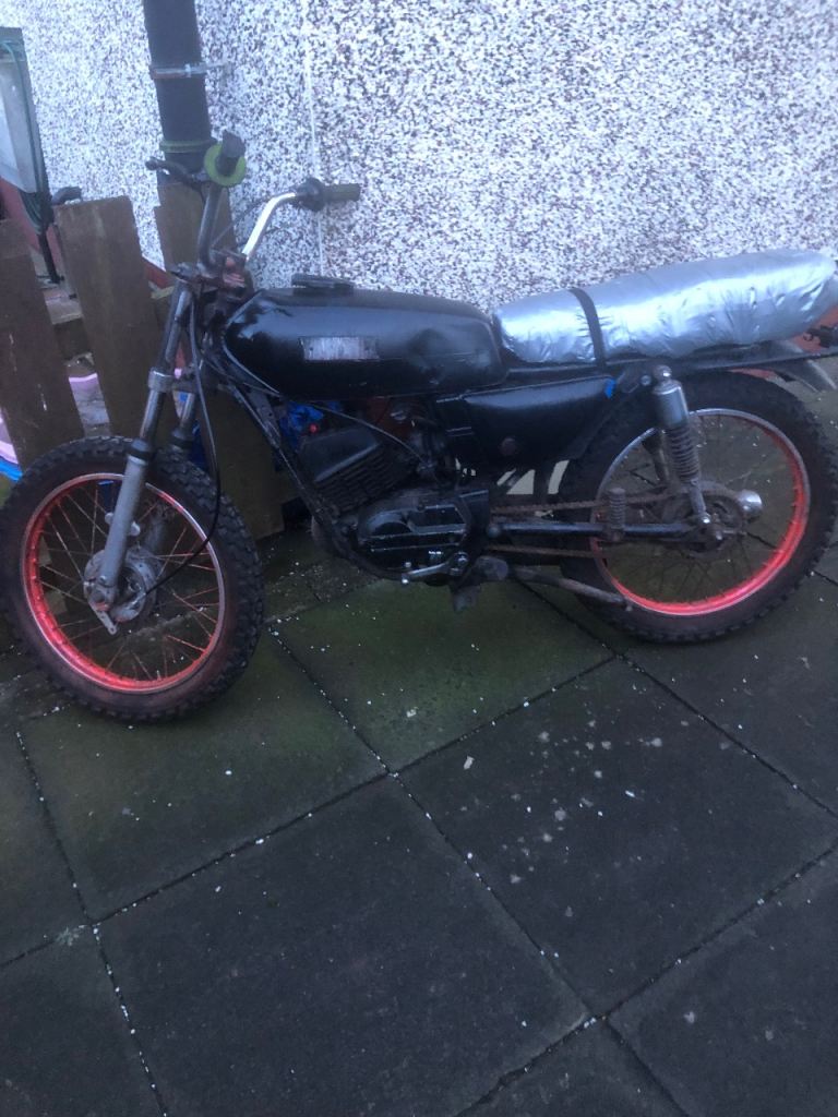 Yamaha rs 100cc dirt/ field bike