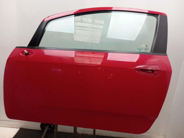 Fiat Punto Evo Left Front Door N/S 6 3 Door Hatchback