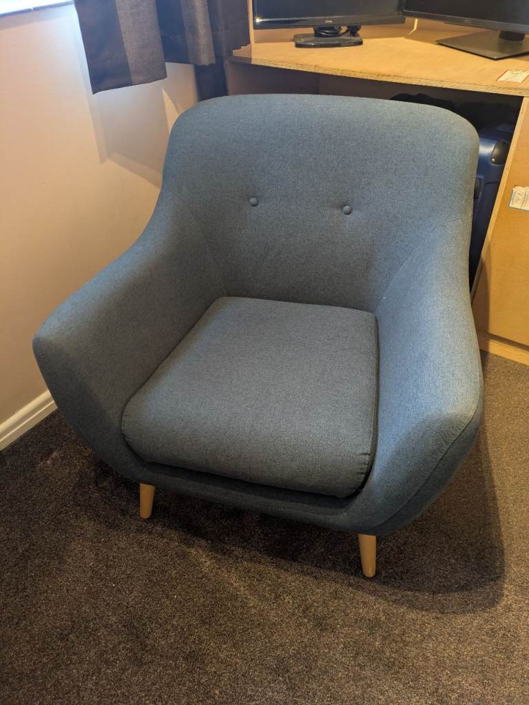 Blue Fabric Armchair – Good Condition, Comfortable