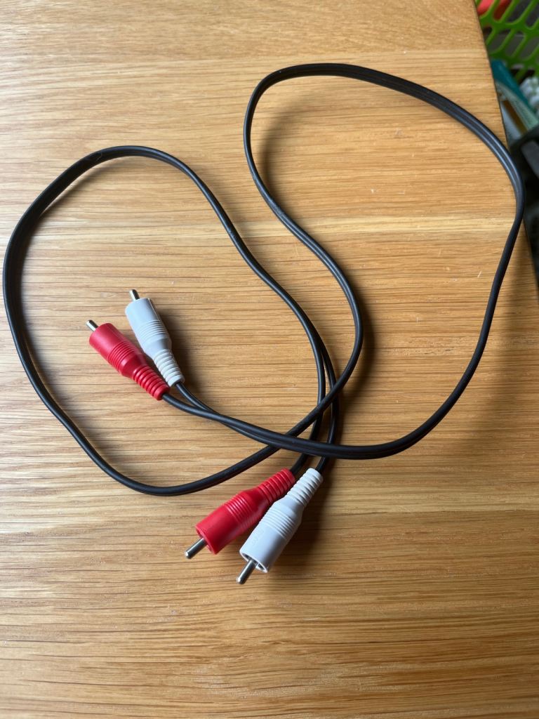 Double ended cable. £1. Torquay or can post.