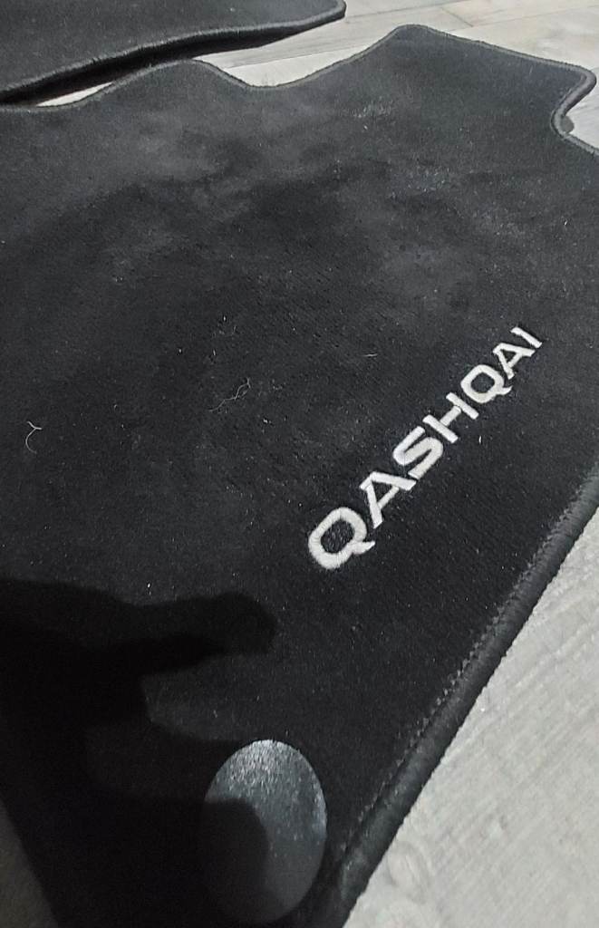 Genuine nissan qashqai mats 