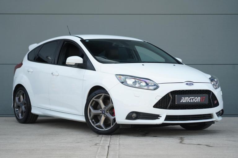 2013 Ford Focus 2.0T EcoBoost ST-3 Euro 5 (s/s) 5dr Petrol Manual