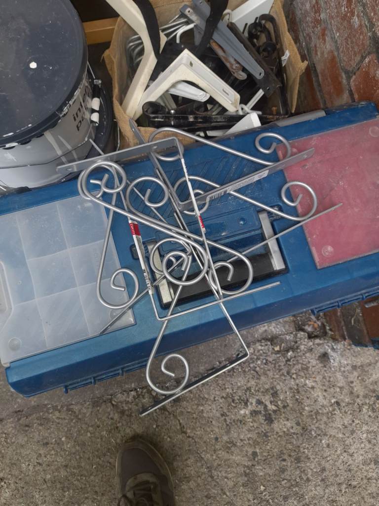 WALL BRACKETS 