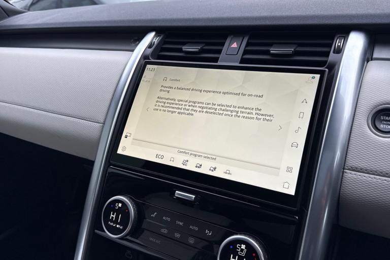 2024 Land Rover Discovery 3.0 D300 Dynamic HSE 5dr SUV DIESEL Automatic