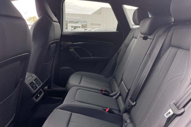 2025 Audi Q5 2.0 TDI Launch Edition SUV 5dr Diesel S Tronic quattro Euro 6 (s/s) (204 ps ESTATE D...