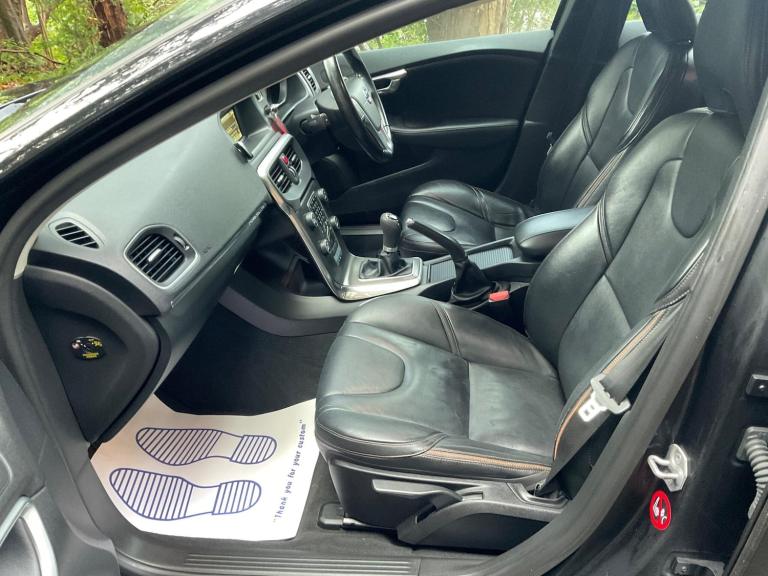 2015 Volvo V40 D2 Cross Country Lux Nav 5dr HATCHBACK DIESEL Manual