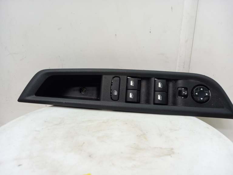 Vauxhall Frontera Electric Window Switch 2024-2026 5 Door Hatchback 98610242zd